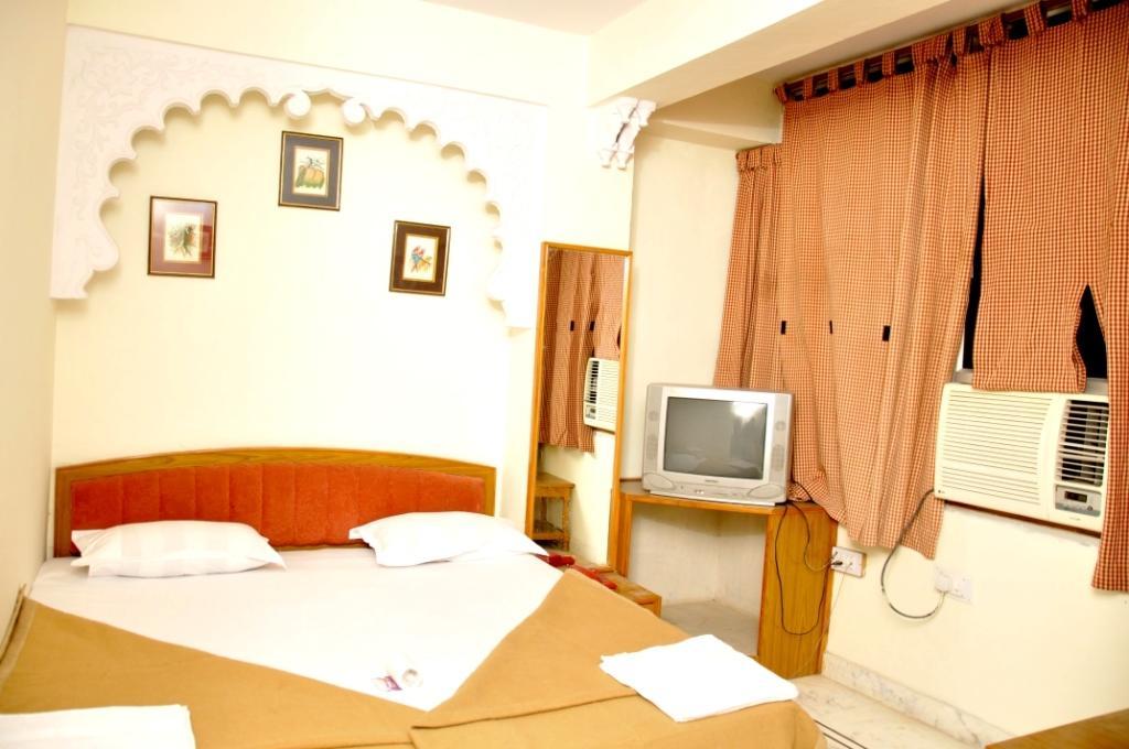 Kiran Palace Otel Udaipur Oda fotoğraf